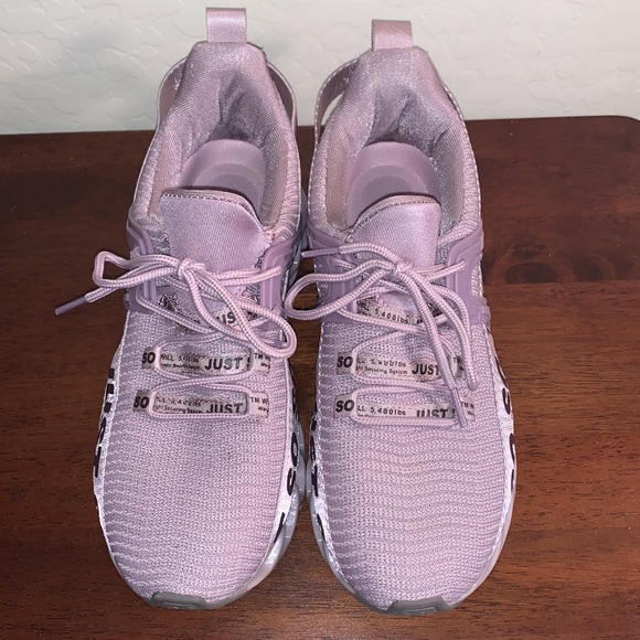 WONESION JUST SO SO SIZE 9.5 ATHLETIC SHOES - Picture 2 of 11
